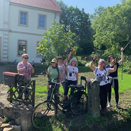 Stara Szkola Debowy Gaj The Old School Debowy Gaj Bed & Breakfast Lwowek Slaski Bagian luar foto