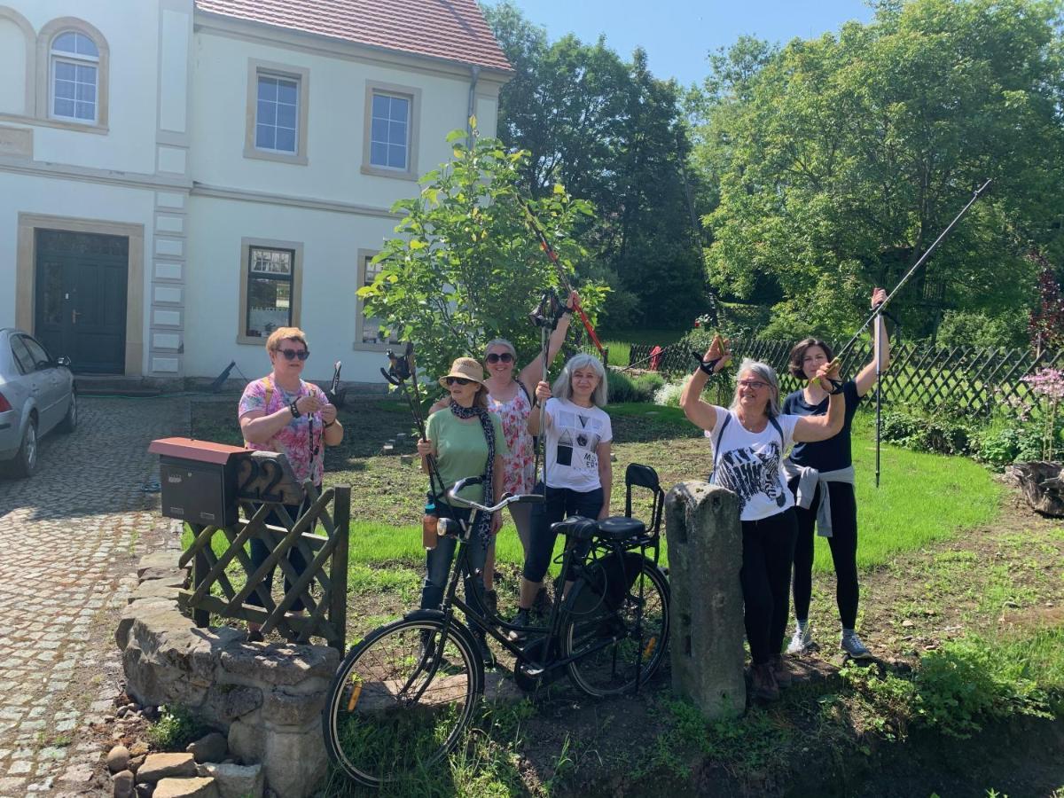 Stara Szkola Debowy Gaj The Old School Debowy Gaj Bed & Breakfast Lwowek Slaski Bagian luar foto