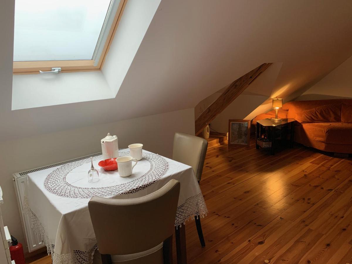 Stara Szkola Debowy Gaj The Old School Debowy Gaj Bed & Breakfast Lwowek Slaski Bagian luar foto