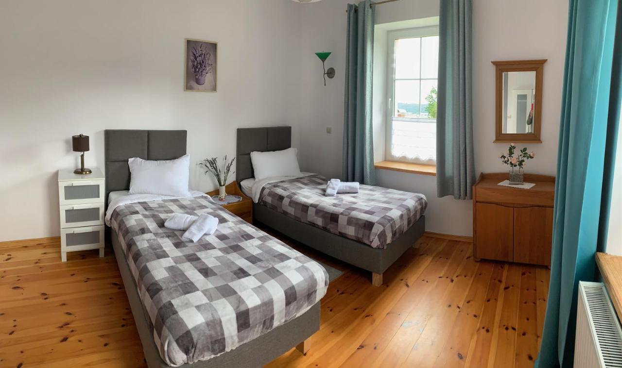 Stara Szkola Debowy Gaj The Old School Debowy Gaj Bed & Breakfast Lwowek Slaski Bagian luar foto